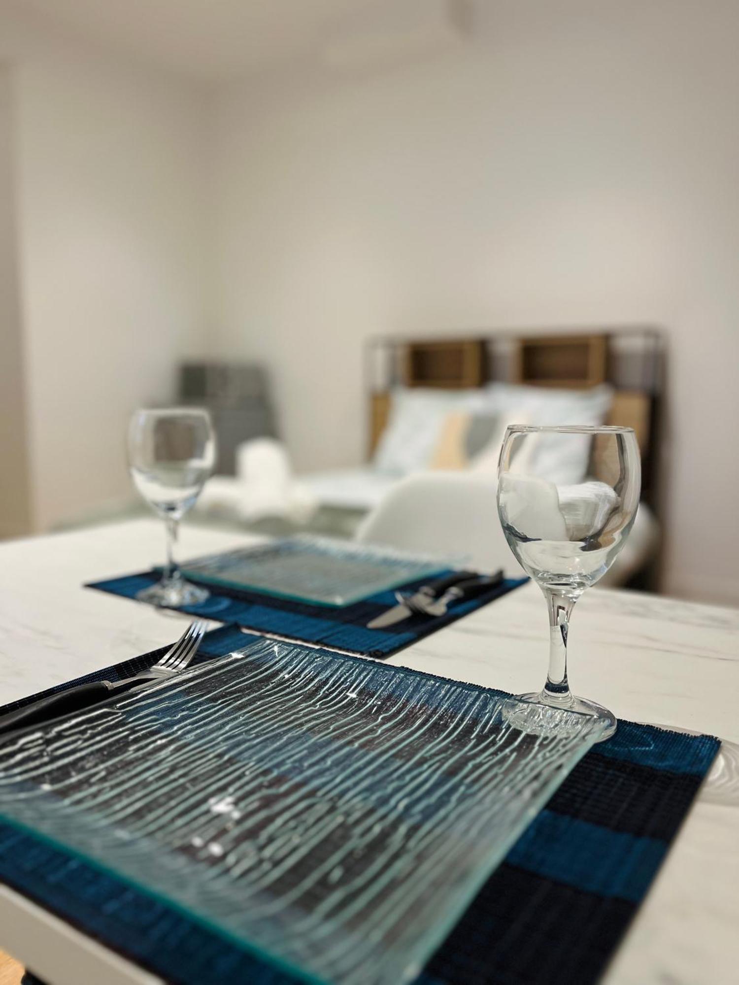 La Ruche Arrageoise - Parking Gratuit - Cozy - Grand Lit - Long Sejour Appartement Arras Buitenkant foto