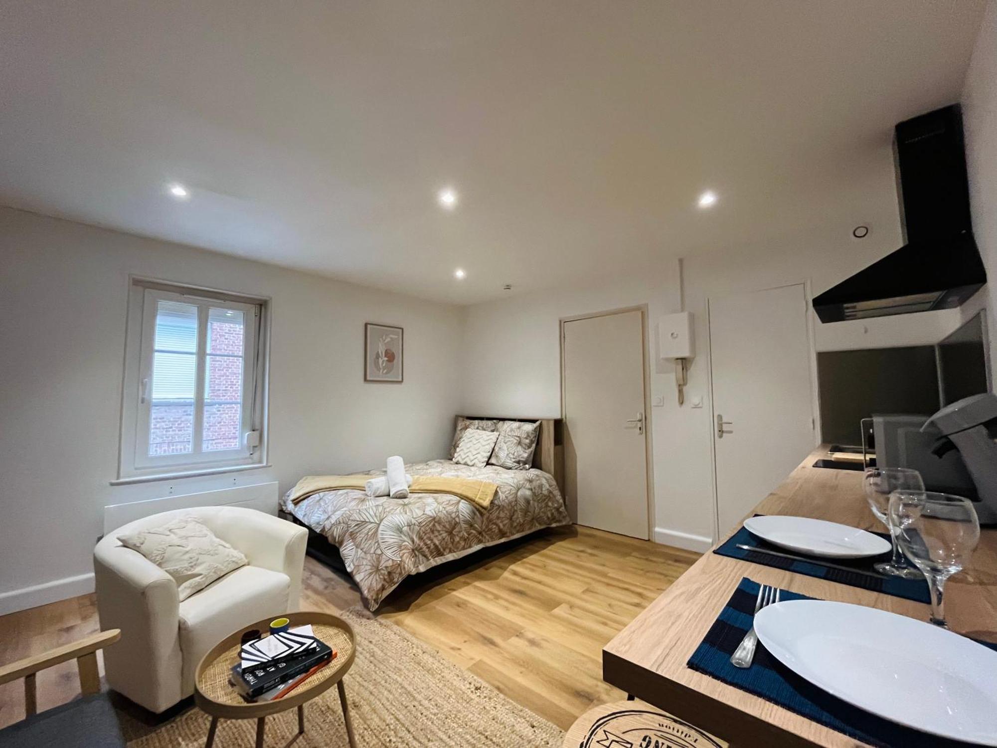 La Ruche Arrageoise - Parking Gratuit - Cozy - Grand Lit - Long Sejour Appartement Arras Buitenkant foto