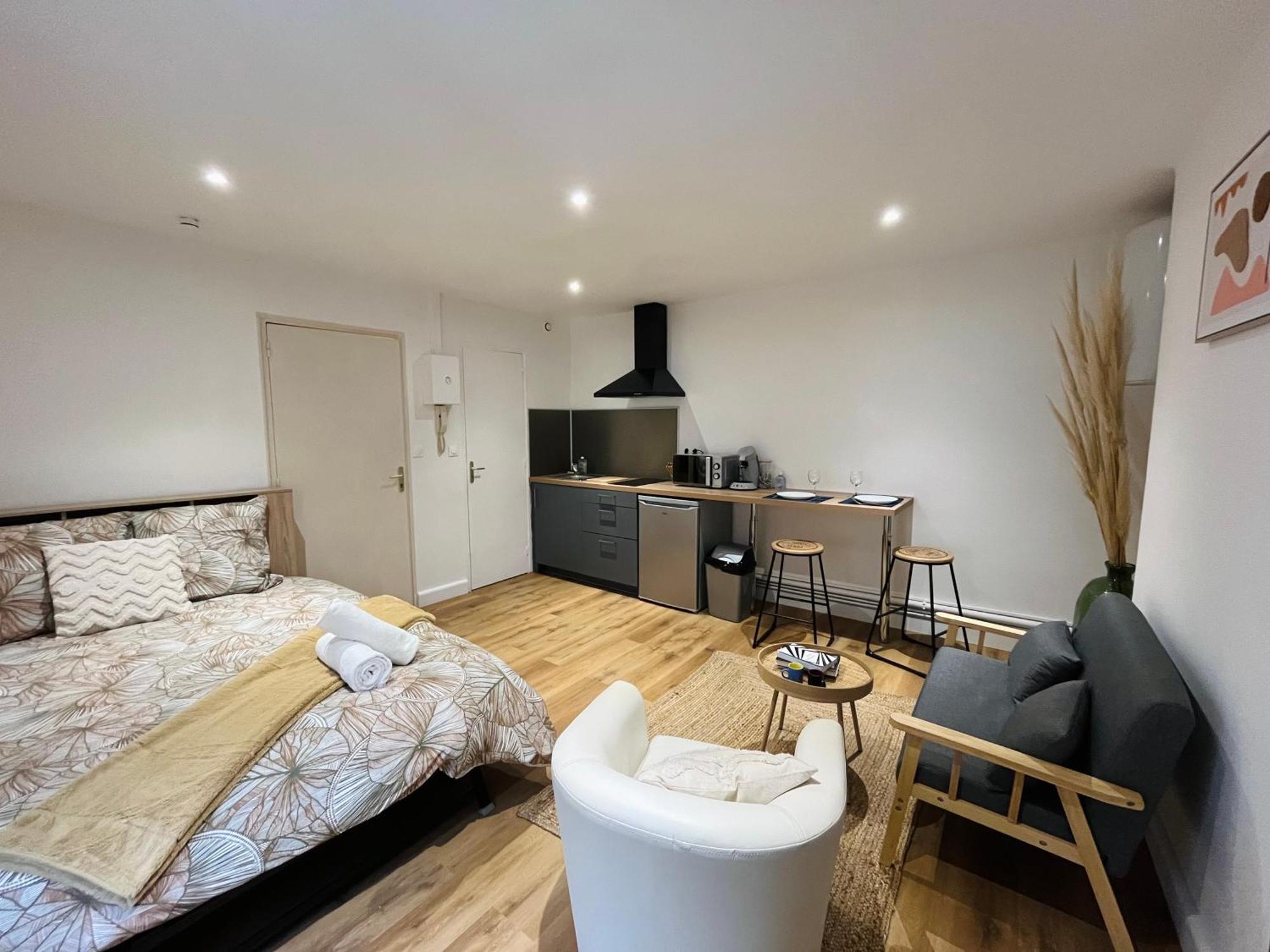 La Ruche Arrageoise - Parking Gratuit - Cozy - Grand Lit - Long Sejour Appartement Arras Buitenkant foto